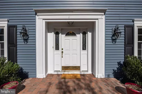 Medford, NJ 08055,8 MEADOWWOOD CT