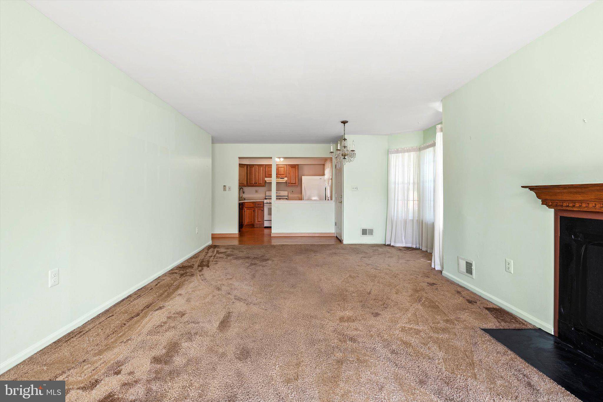 Hightstown, NJ 08520,1 HUBER CT