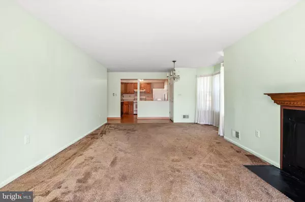 Hightstown, NJ 08520,1 HUBER CT