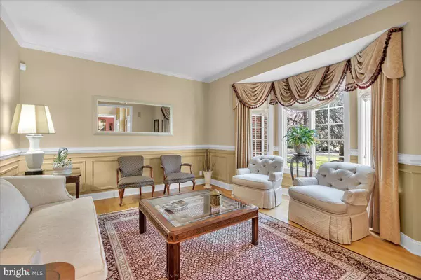 Medford, NJ 08055,8 ELDERBERRY DR