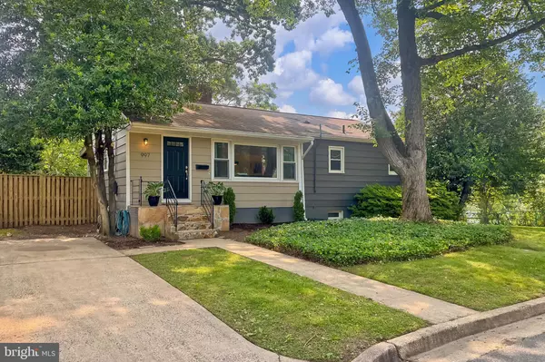 Falls Church, VA 22046,997 N TUCKAHOE ST