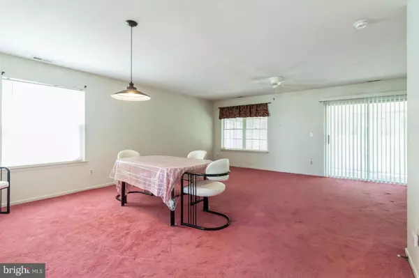 Williamstown, NJ 08094,206 HOLIDAY CITY BLVD