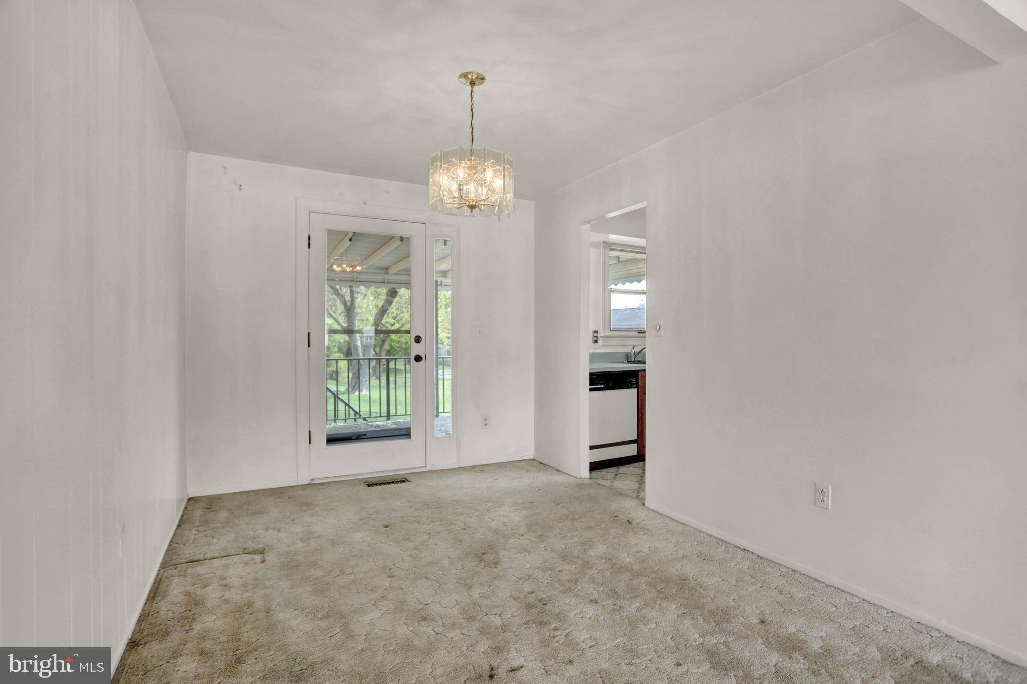 Glen Burnie, MD 21061,124 CREST AVE