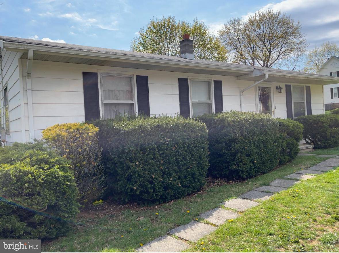 Upper Tract, WV 26866,11546 PETERSBURG PIKE