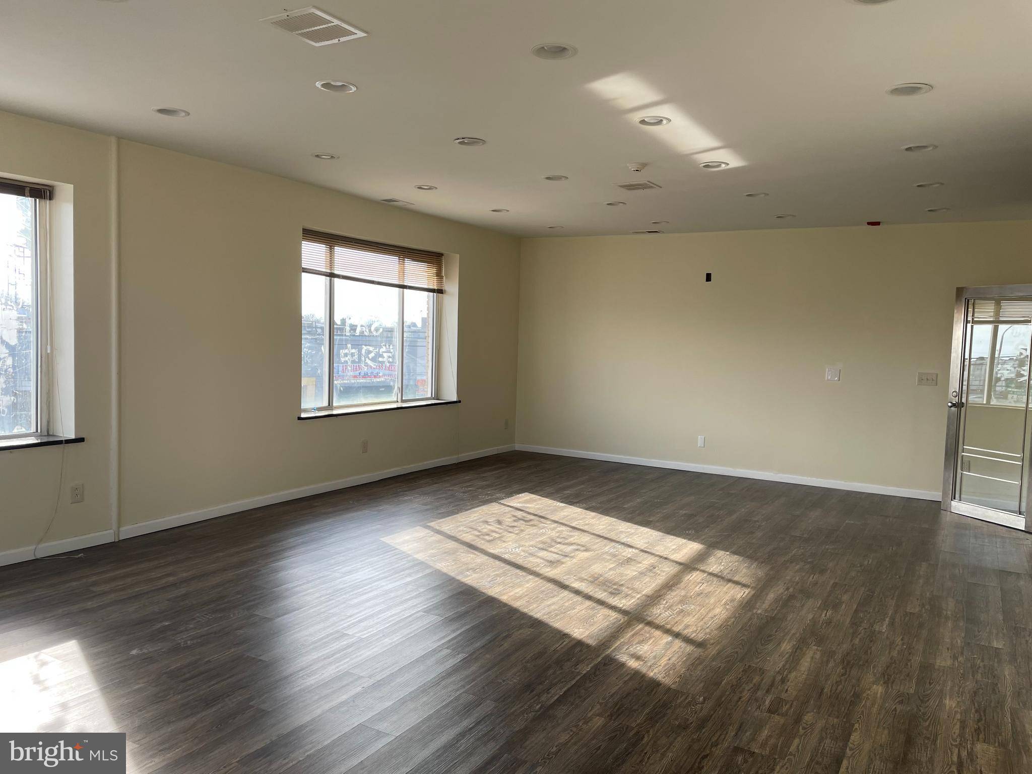 Philadelphia, PA 19135,7260-64 FRANKFORD AVE #2ND FLOOR
