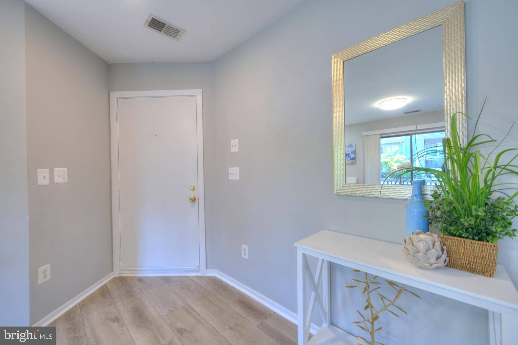 Reston, VA 20194,11733 SUMMERCHASE CIR #1733A