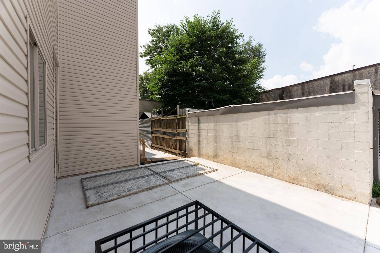 Philadelphia, PA 19134,2212 E PACIFIC ST