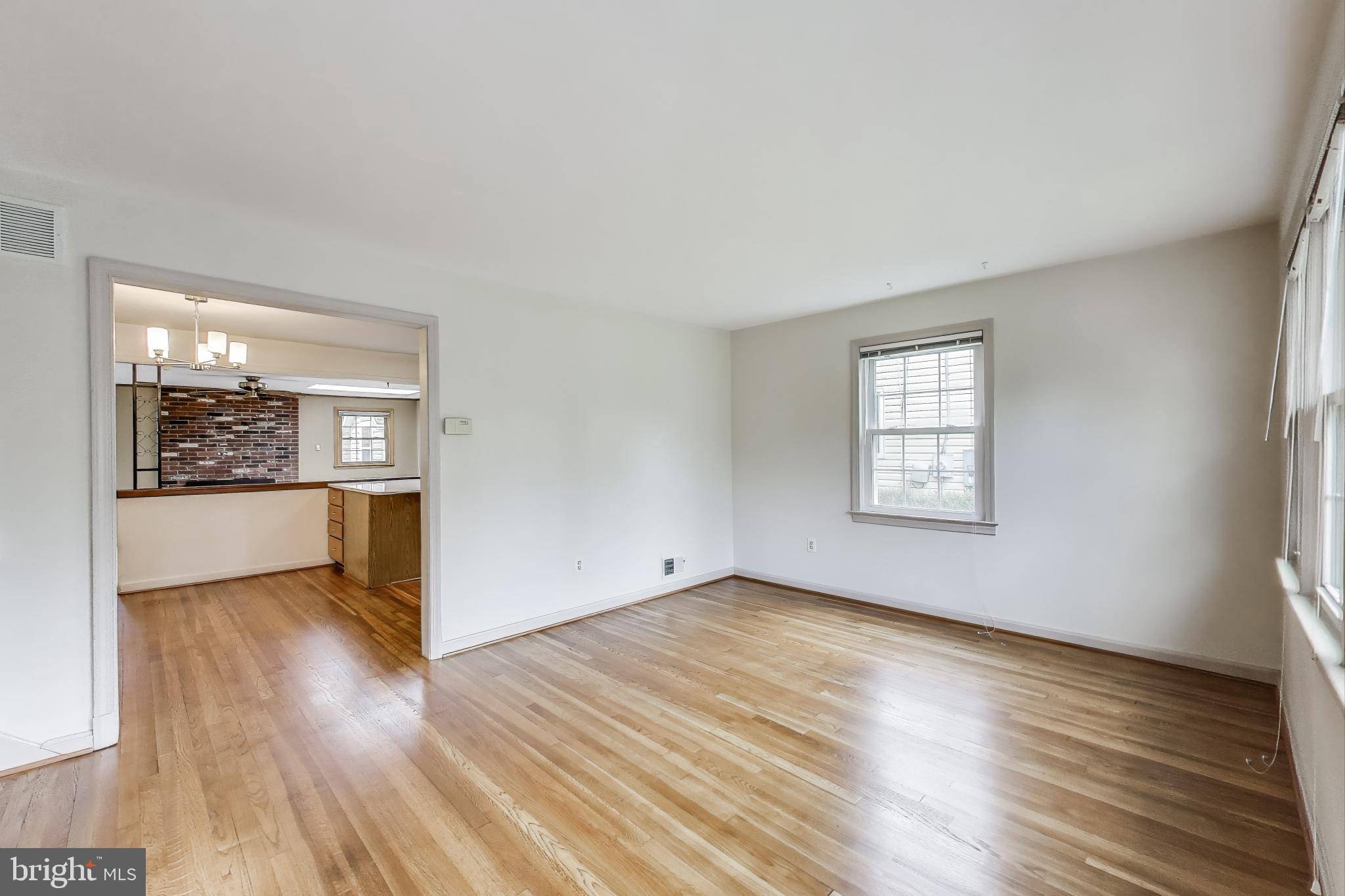 Rockville, MD 20851,613 EDMONSTON DR