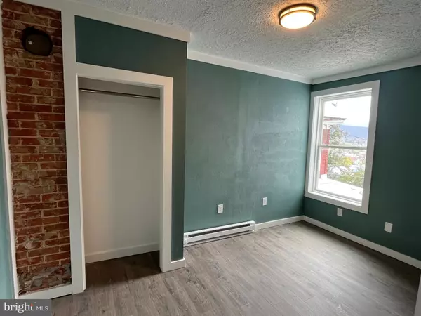 Lewistown, PA 17044,164-166 N WALNUT ST