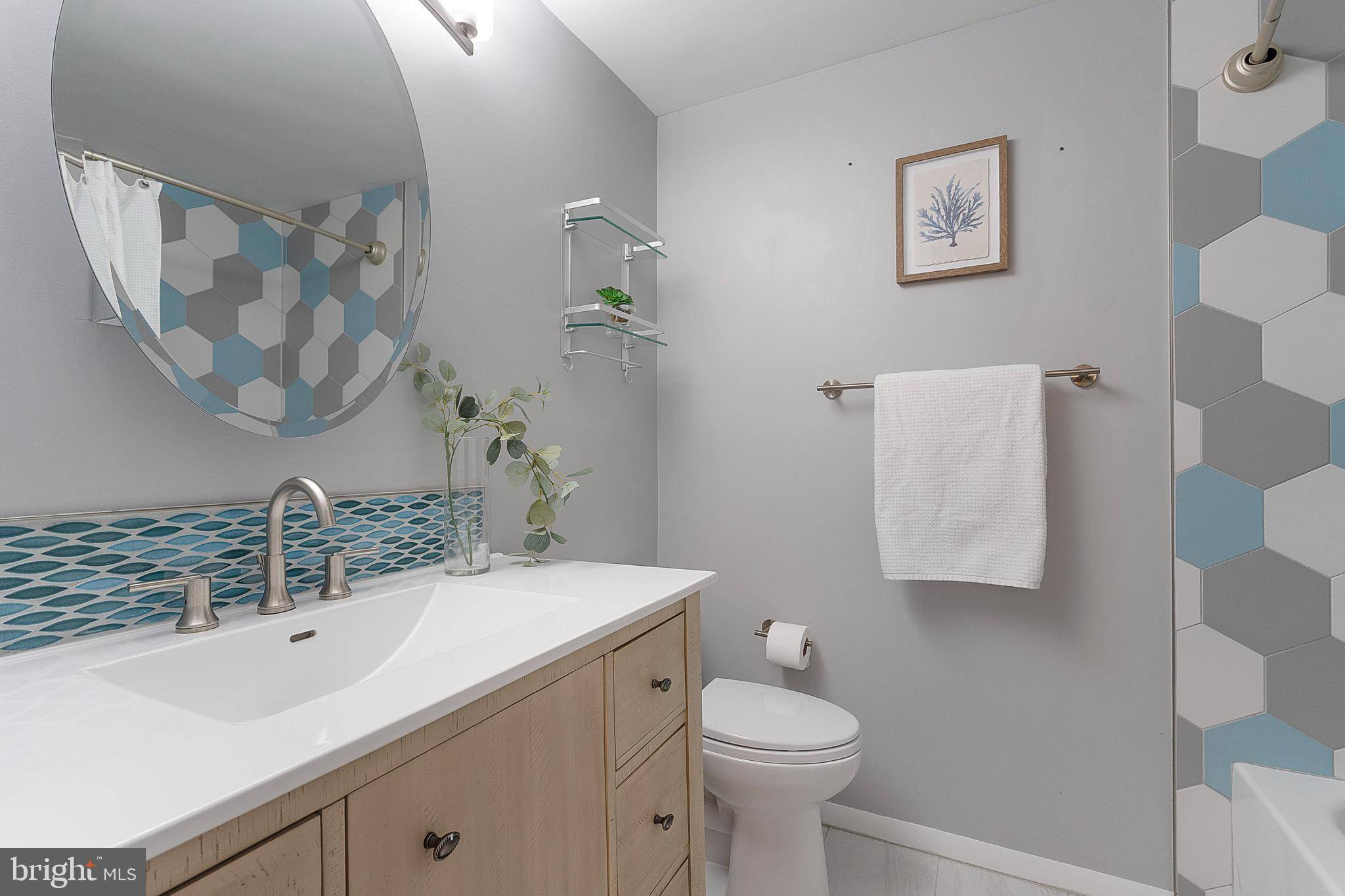 Reston, VA 20191,2323 MIDDLE CREEK LN