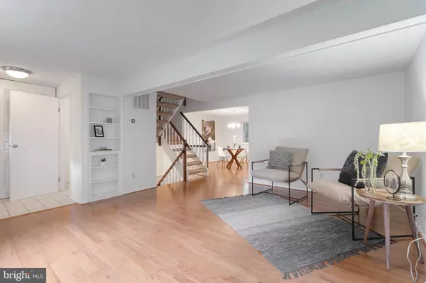 Reston, VA 20191,2323 MIDDLE CREEK LN