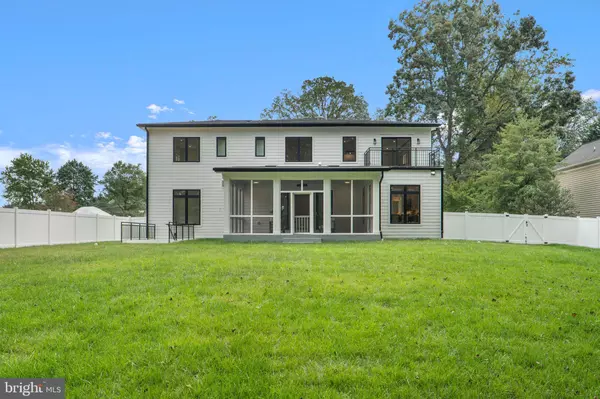 Falls Church, VA 22042,3418 ARNOLD LN