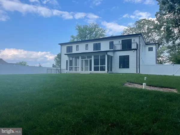Falls Church, VA 22042,3418 ARNOLD LN