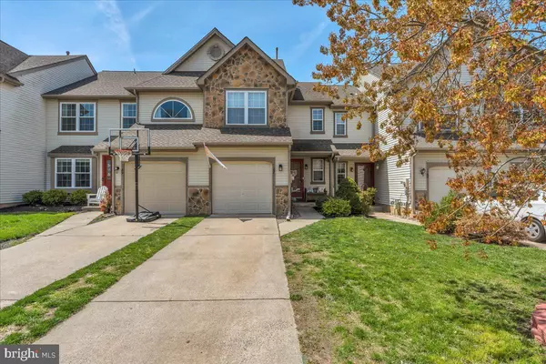 67 SANDHURST DR, Mount Laurel, NJ 08054