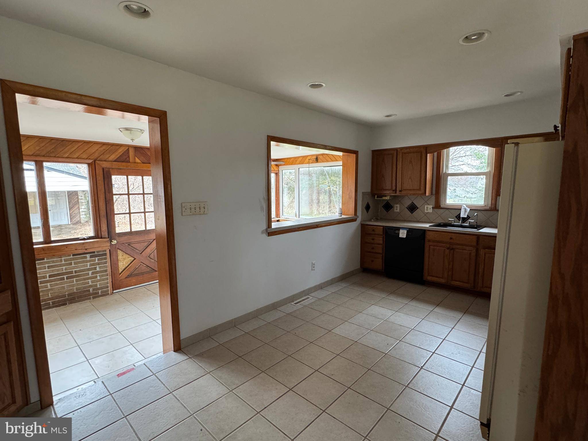 Williamstown, NJ 08094,2378 CORKERY LN