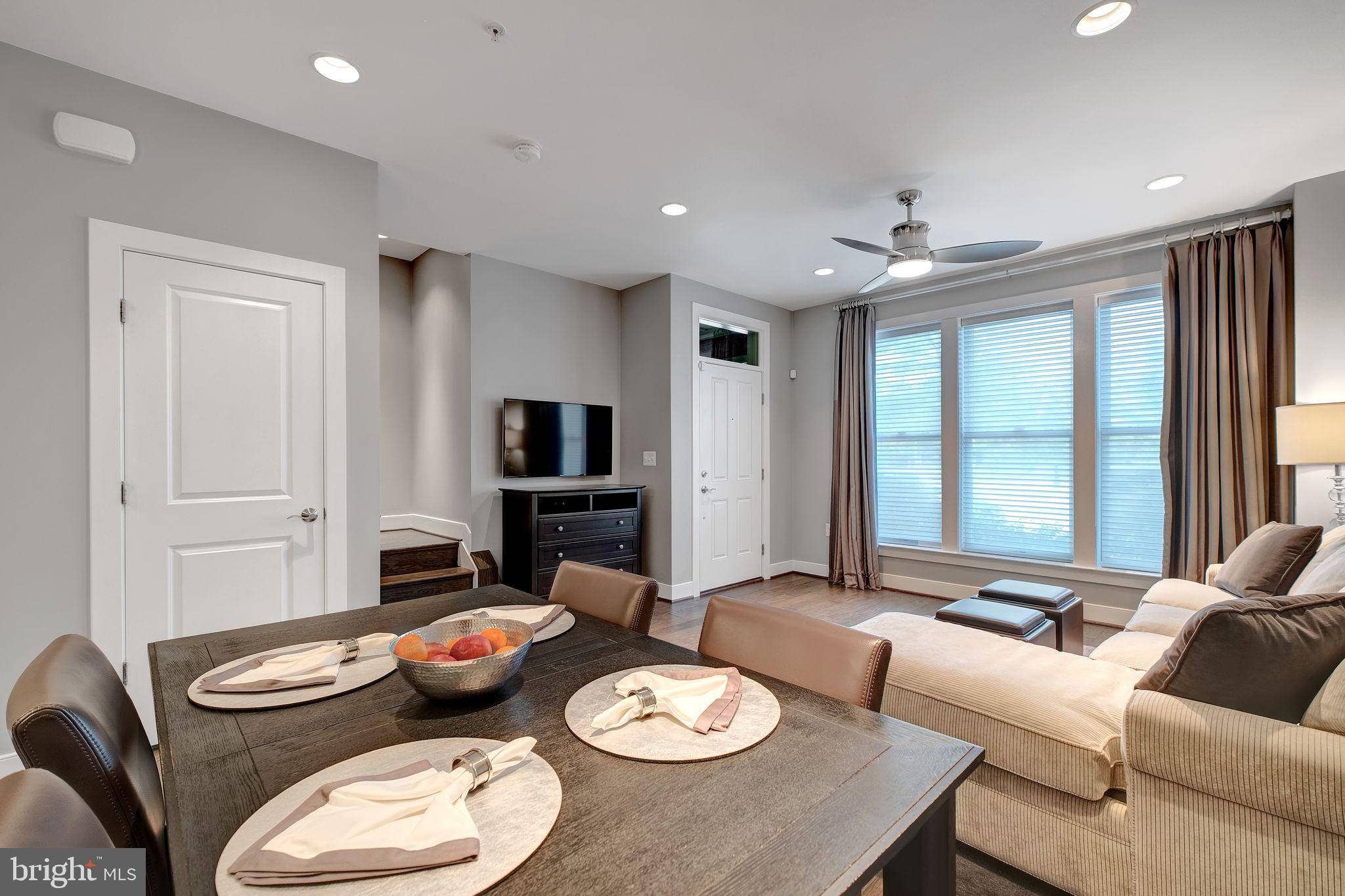 Alexandria, VA 22301,2104 POTOMAC AVE #101