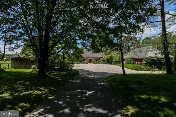 1543 EMBREEVILLE ROAD, Unionville, PA 19320