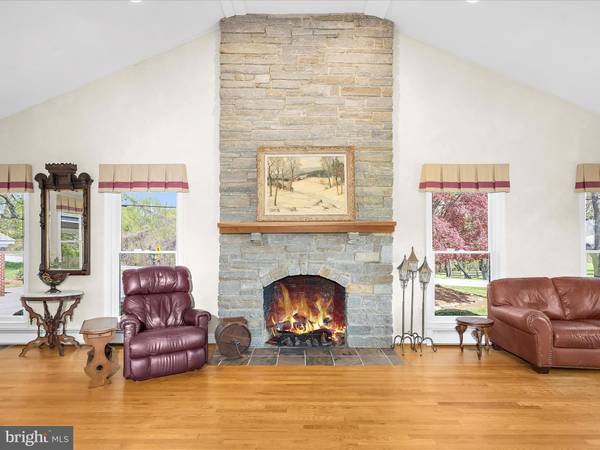 Harwood, MD 20776,233 HARWOOD RD
