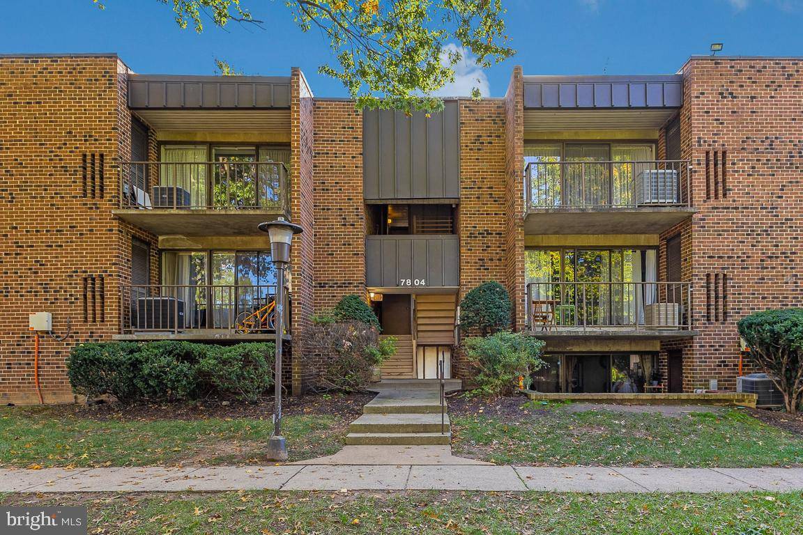 7804 DASSETT CT #202, Annandale, VA 22003