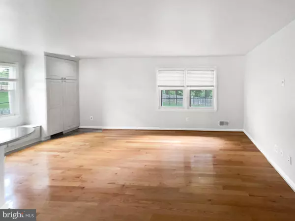 Fairfax, VA 22032,4987 DEQUINCEY DR