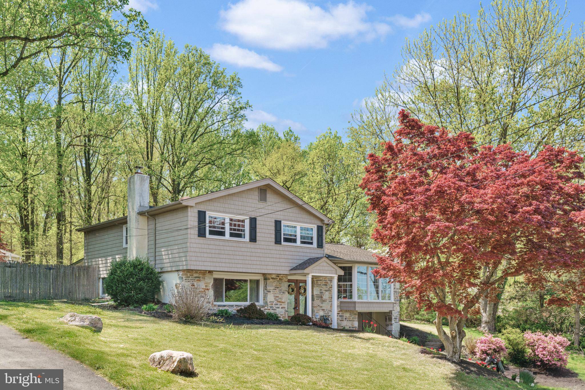 Dresher, PA 19025,507 THRUSH DR