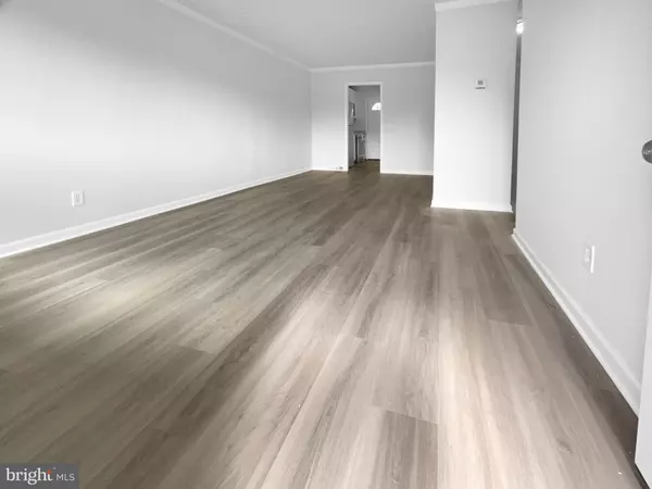 Landover, MD 20785,7722 PENBROOK PL