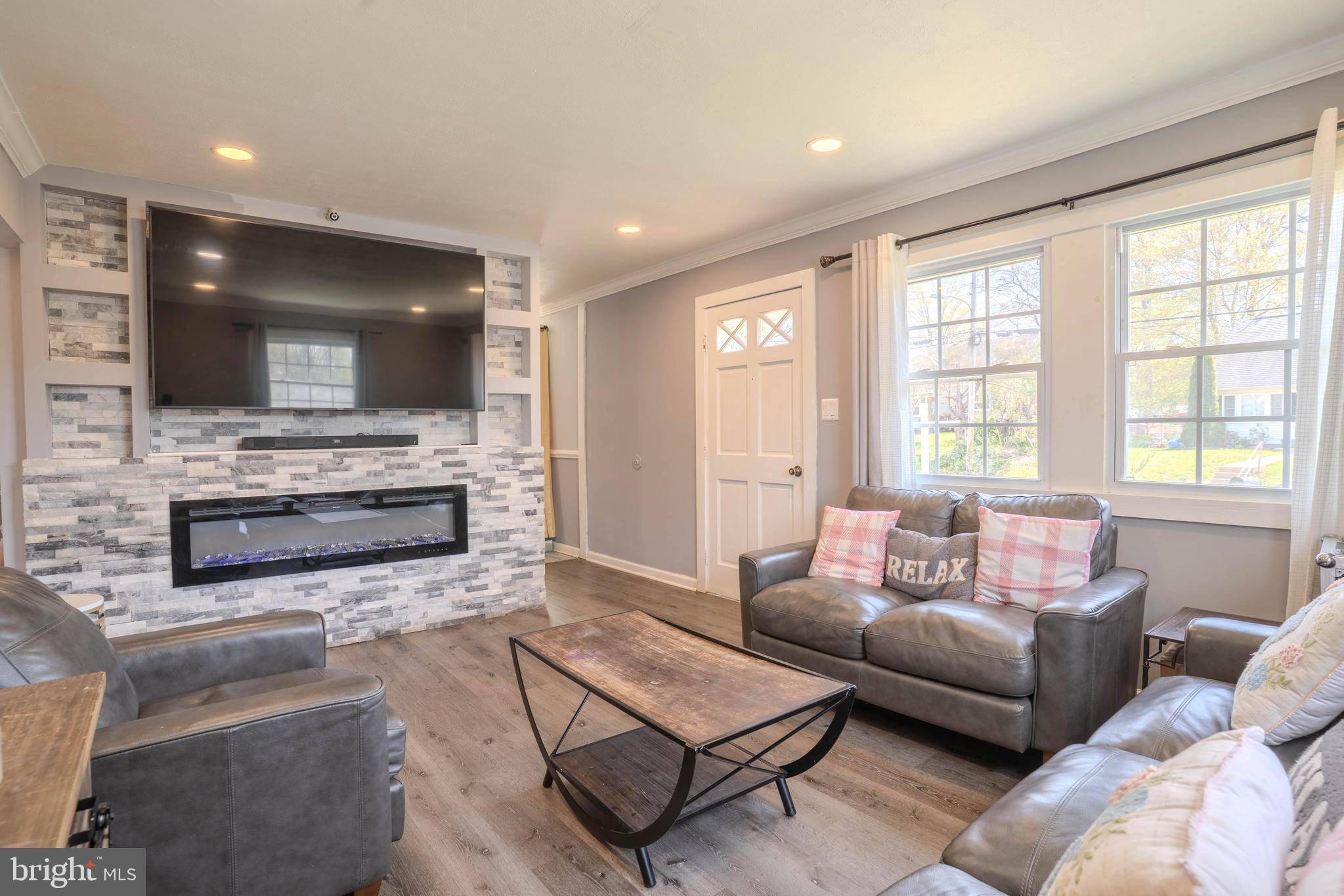Manassas Park, VA 20111,114 COLBURN DR