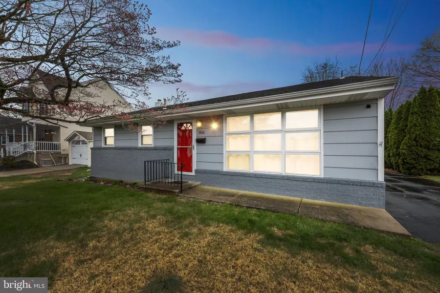 308 2ND AVE, Bellmawr, NJ 08031