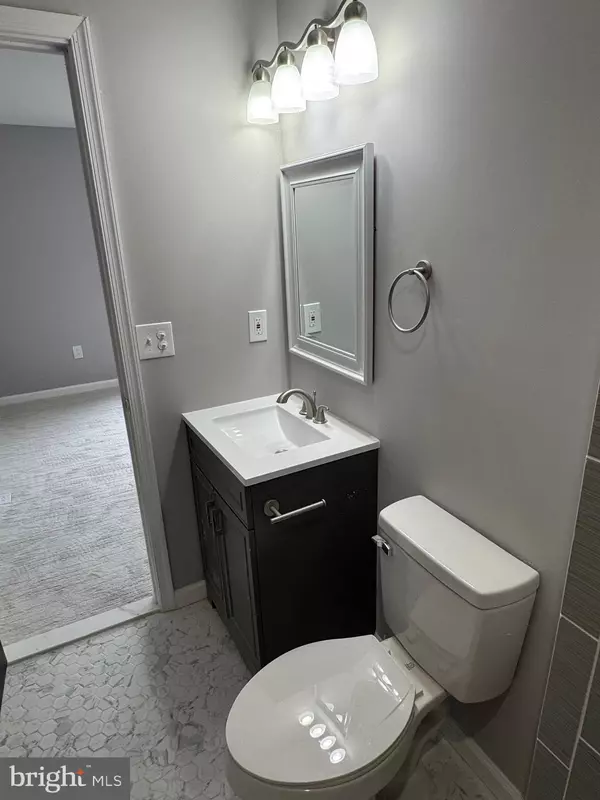 Annapolis, MD 21409,1112 COMMANDERS WAY S