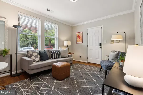 401 DOUGLAS ST NE #B, Washington, DC 20017
