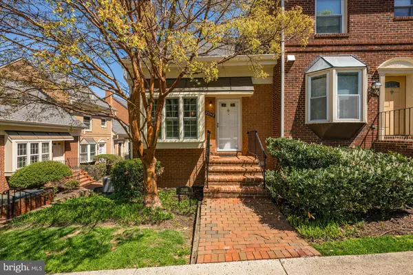 2534 FAIRFAX DR #5BII, Arlington, VA 22201