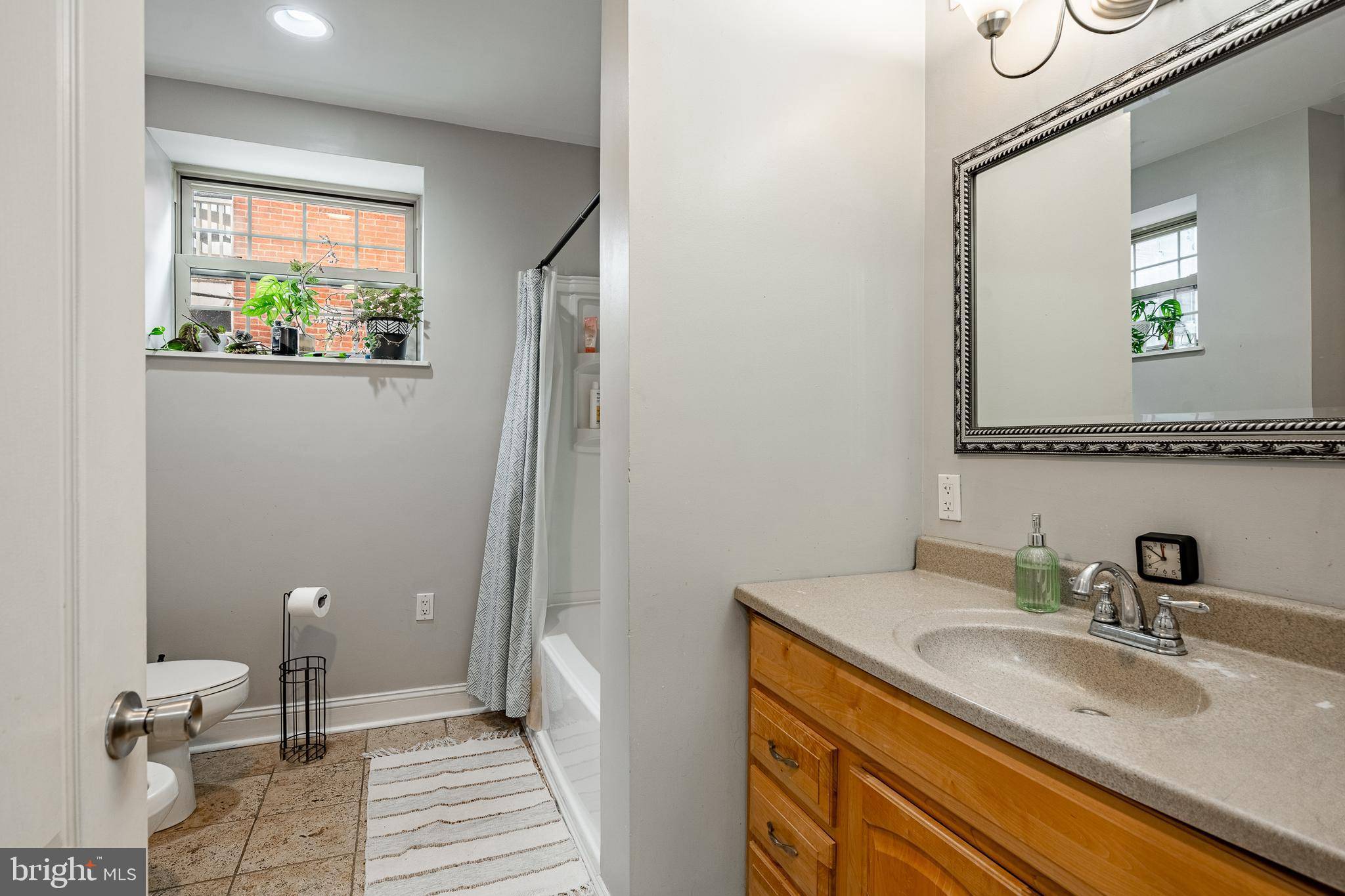 Philadelphia, PA 19123,234 FAIRMOUNT AVE