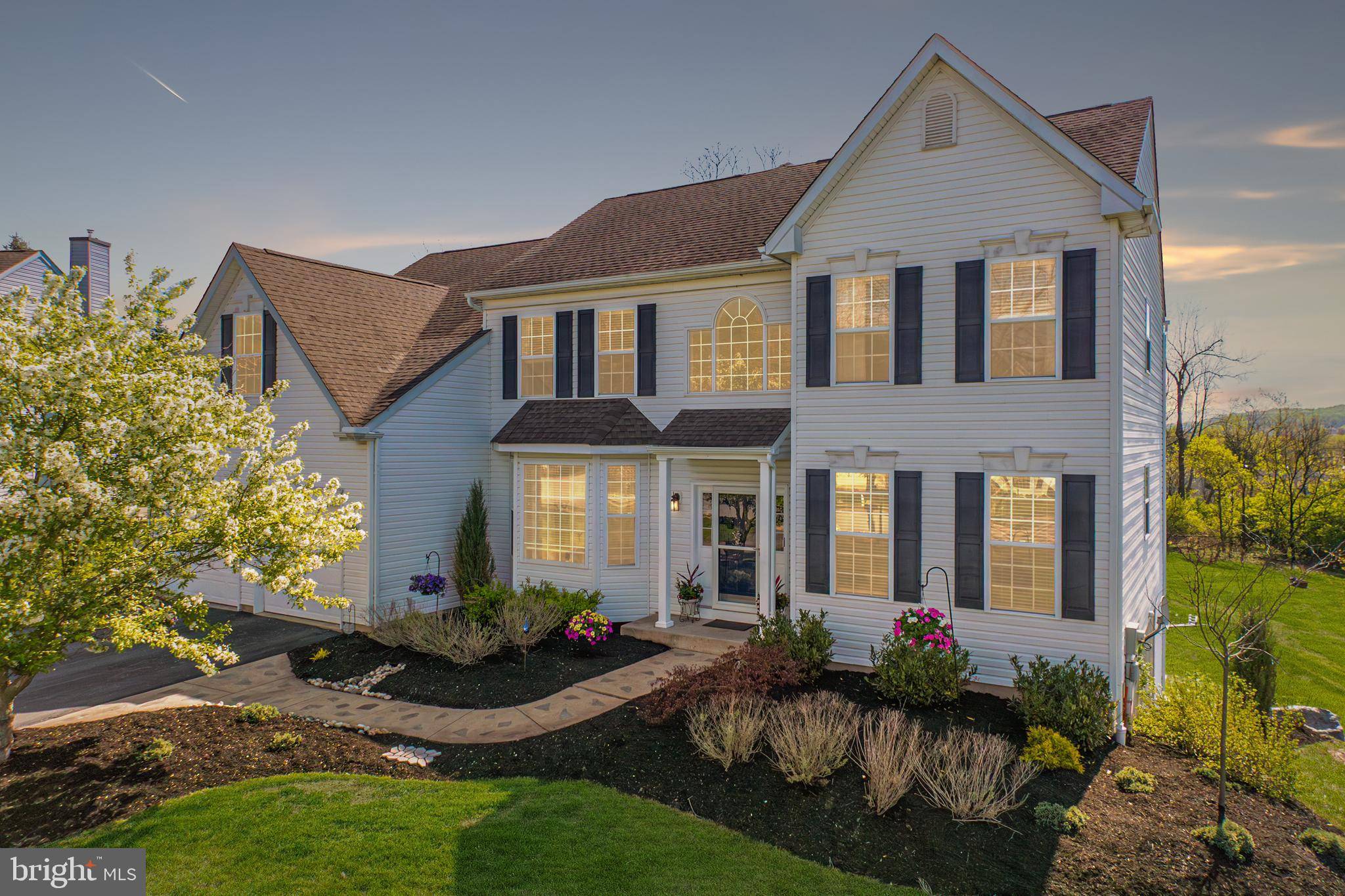 308 HIDDEN CREEK DR, Downingtown, PA 19335