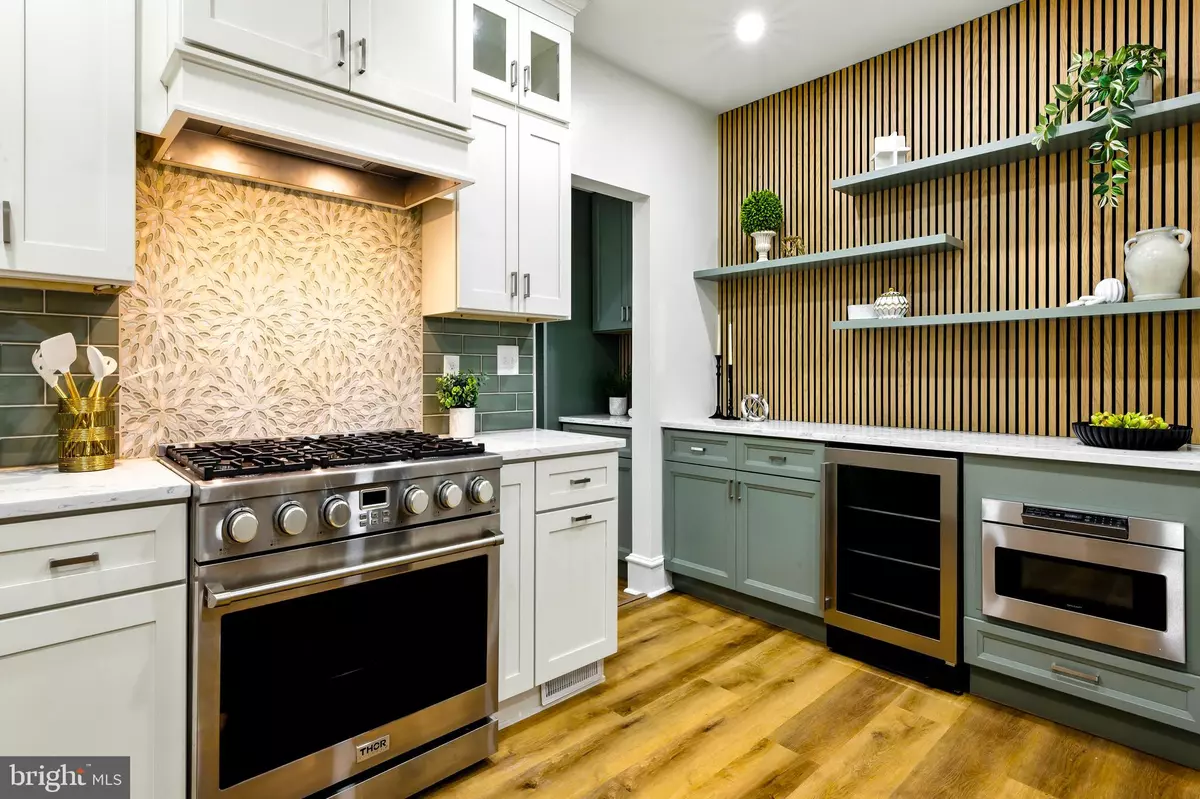 Riverton, NJ 08077,713 MAIN ST