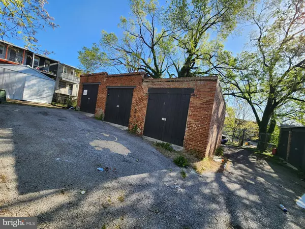 Baltimore, MD 21216,GARAGES OFF OF WALBROOK AVE