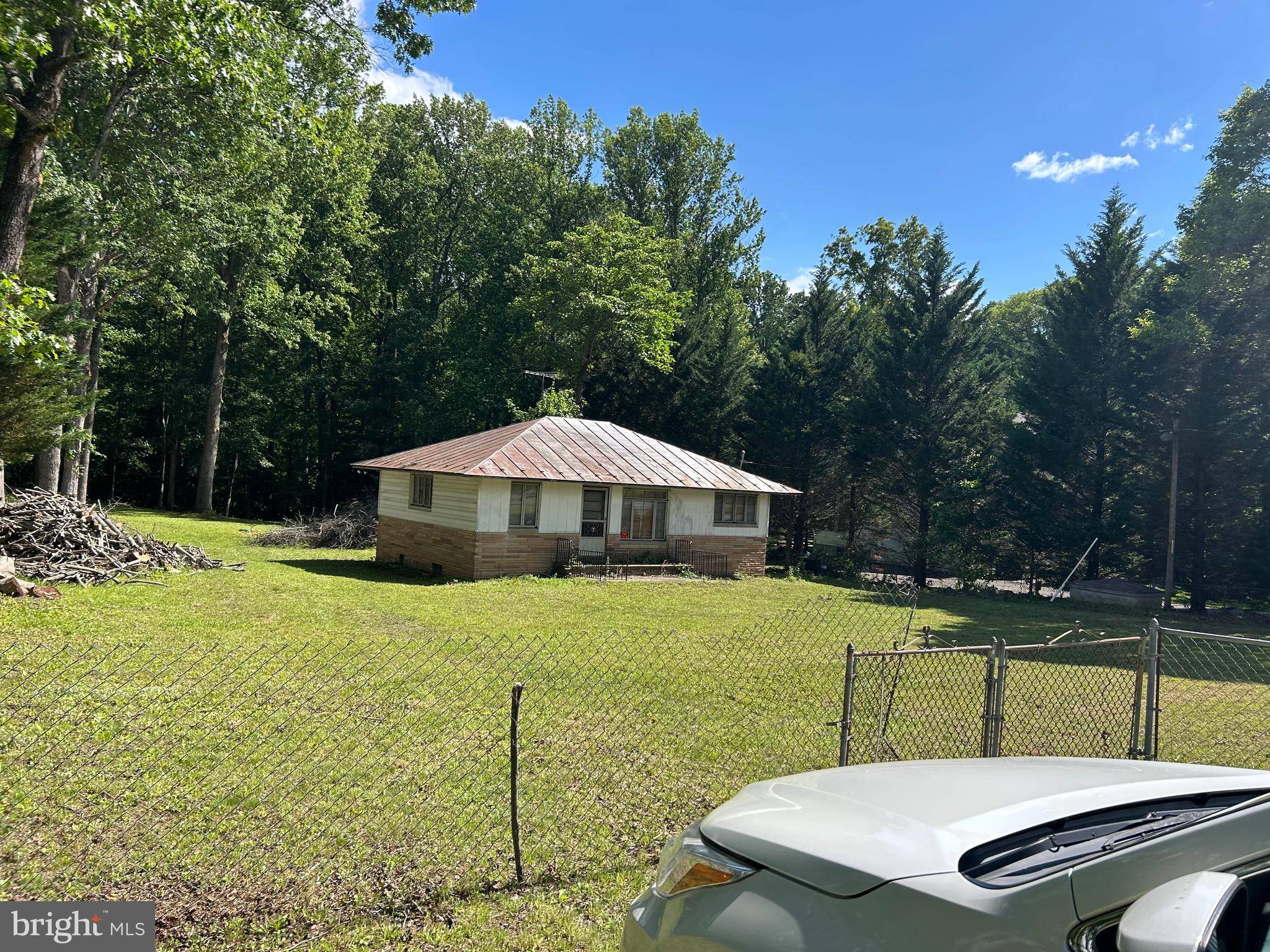 Clifton, VA 20124,13005 COMPTON RD