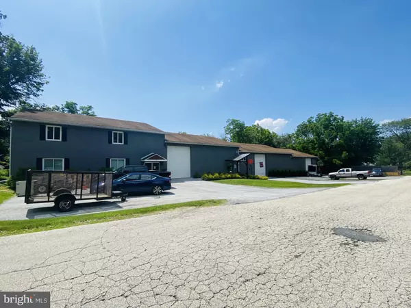 10-12 DAVIS AVE, Malvern, PA 19355