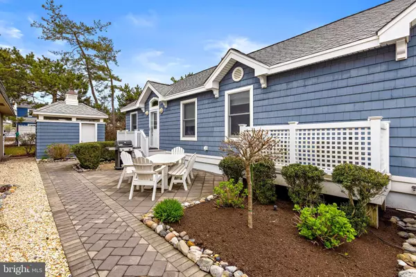 123 E 17TH ST #2, Ship Bottom, NJ 08008