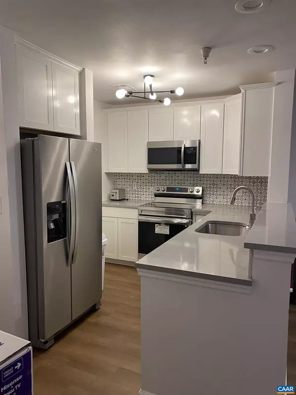 Charlottesville, VA 22903,175 YELLOWSTONE DR #101