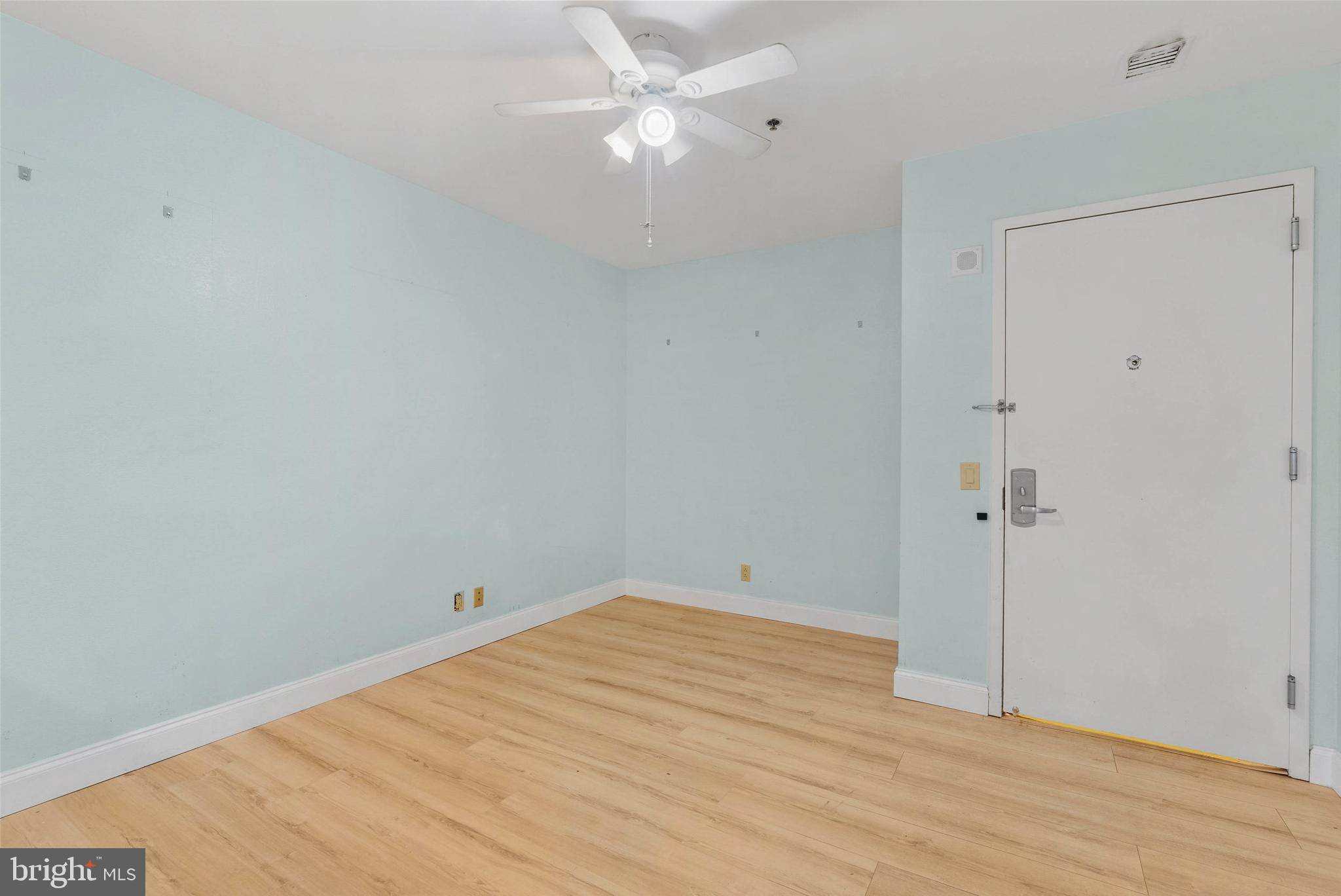Philadelphia, PA 19107,1100 VINE ST #1403