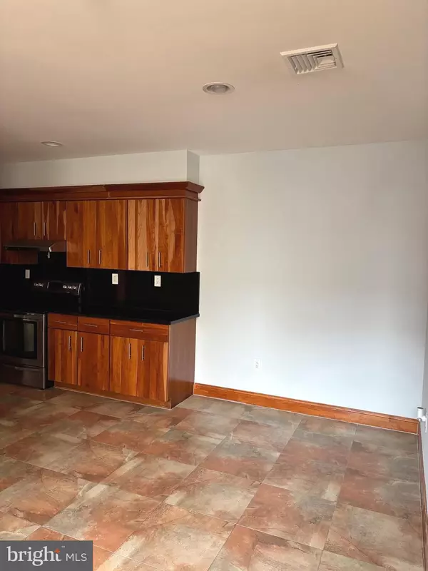 Philadelphia, PA 19123,1338 W GIRARD AVE #2ND FLOOR - 1A