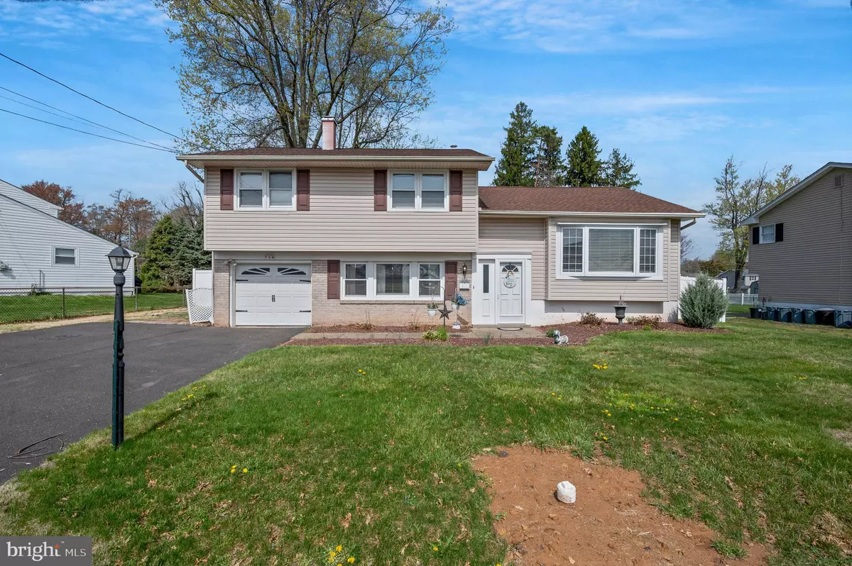 Warminster, PA 18974,738 LONGSTRETH RD