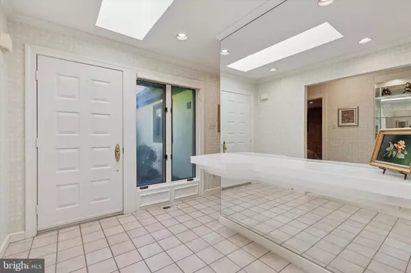 Blue Bell, PA 19422,12 FARRIER LN