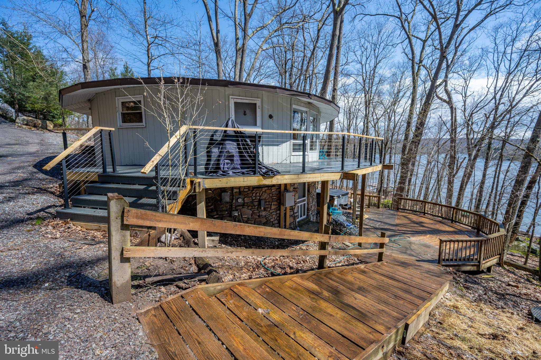 2849 SHINGLE CAMP RD, Oakland, MD 21550