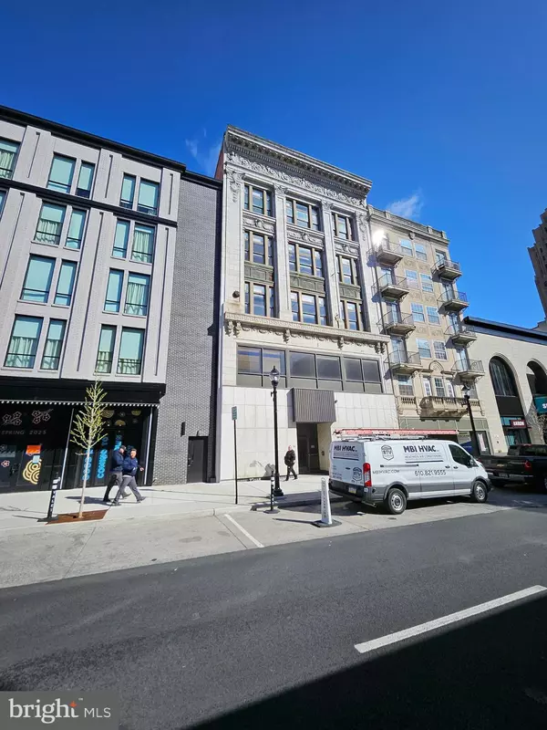 Allentown, PA 18101,808-810 W HAMILTON ST