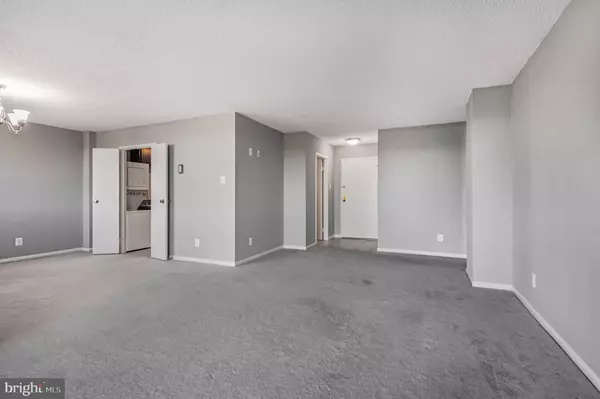 Bethesda, MD 20817,7420 WESTLAKE TER #607