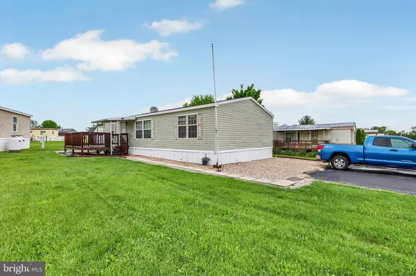 New Oxford, PA 17350,120 AMY LN