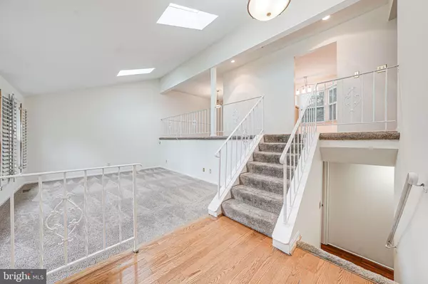 Glenn Dale, MD 20769,12211 GUINEVERE PL