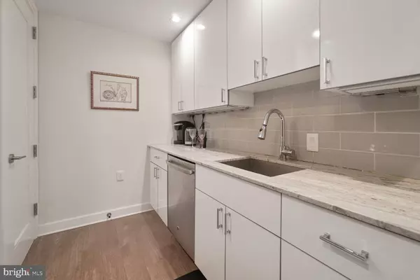 Bethesda, MD 20814,4901 HAMPDEN LN #101