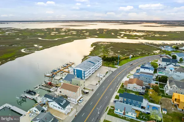 North Wildwood, NJ 08260,520 W SPRUCE AVE #205
